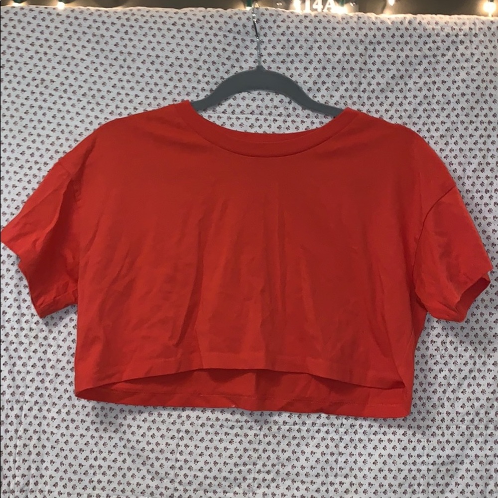Cropped, bright orange Forever 21 tee
